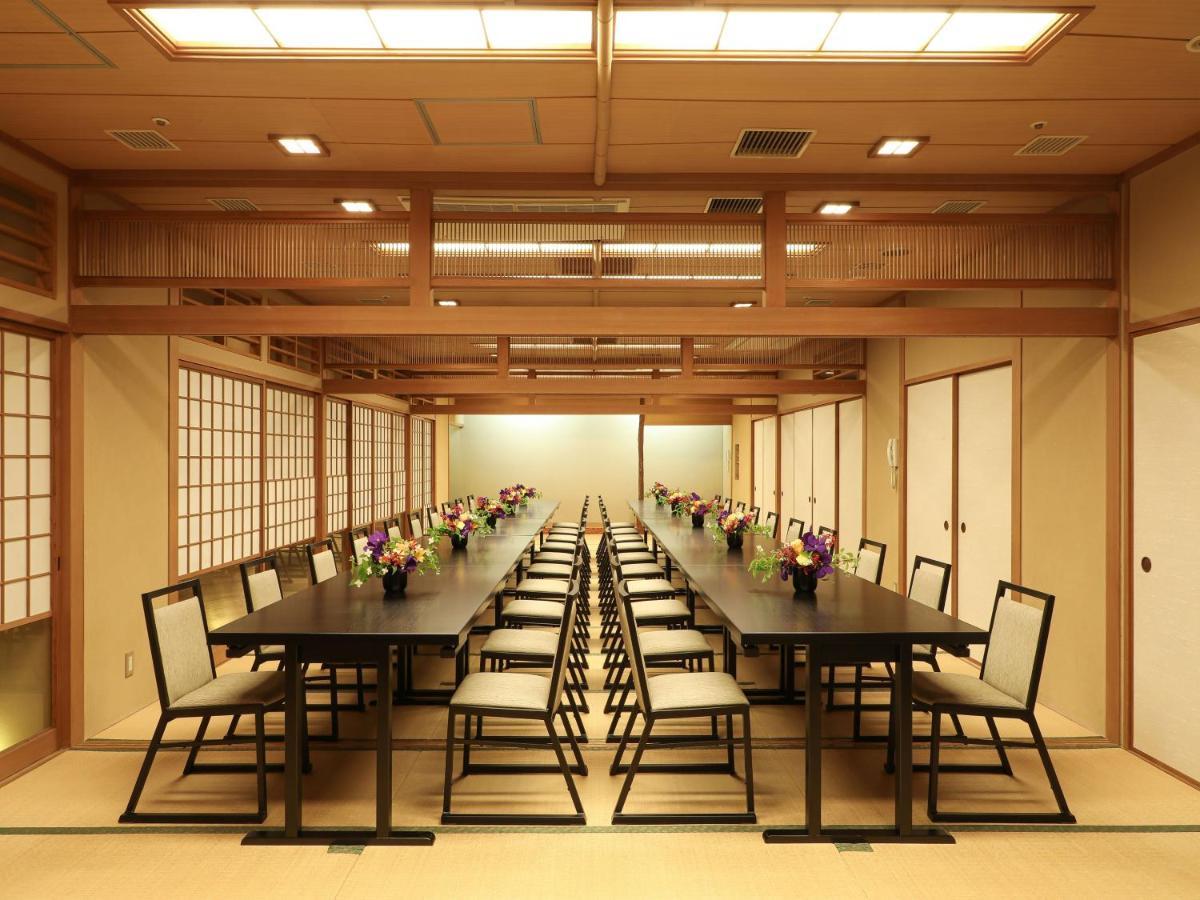 Art Hotel Miyazaki Sky Tower Bagian luar foto