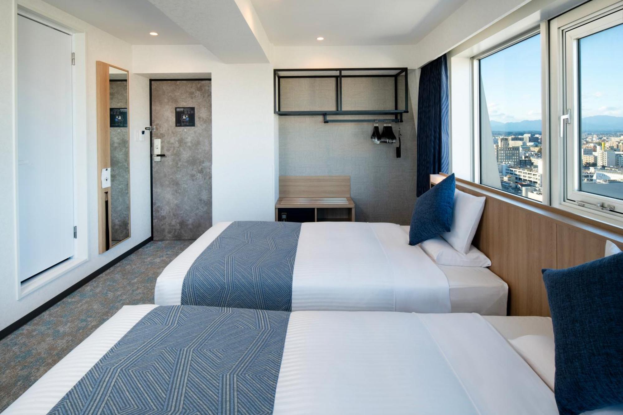 Art Hotel Miyazaki Sky Tower Bagian luar foto